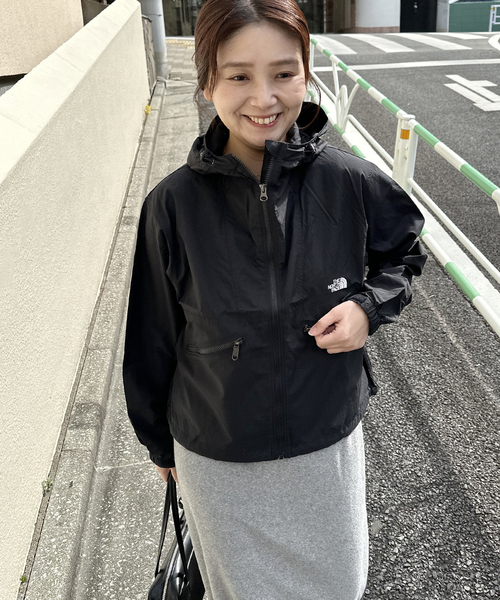 THE NORTH FACE（ザノースフェイス）の「《追加》【THE NORTH FACE/ ザノースフェイス】Short Compact Jacket（ナイロンジャケット・レディース・ブラック/アイボリー/カーキ・LARGE）」の5枚目の写真