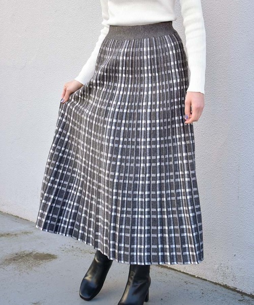 Bleu Bleuet(ブルーブルーエ)の「チェックプリーツニットスカート(スカート・レディース・ブラウン/グレー/ブラック・M)」の2枚目の写真