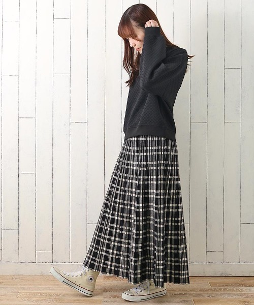 Bleu Bleuet(ブルーブルーエ)の「チェックプリーツニットスカート(スカート・レディース・ブラウン/グレー/ブラック・M)」の4枚目の写真