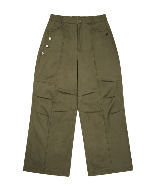 AAKAM(アーカム)の「Knee Pin-Tuck Side Button Pants (Khaki)(その他パンツ・レディース・その他・1/2)」の2枚目の写真