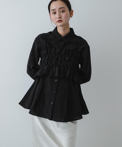 SENSE OF PLACE by URBAN RESEARCH（センスオブプレイスバイアーバンリサーチ）の「シャーリングビスチェセットシャツ（シャツ/ブラウス・レディース・ブラック/ミント/ホワイト系その他・ONE）」の2枚目の写真