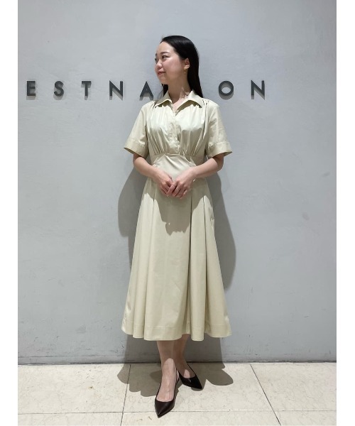 ESTNATION(エストネーション)の「ESTNATION / ギャザーシャツ フレアワンピース(ワンピース・レディース・ベージュ/ブラック・38/36)」の13枚目の写真