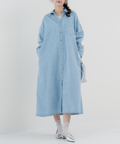refinedworks(リファインドワークス)の「【refinedworks】爽やかな デニムロングワンピース(ワンピース・レディース・ブルー/ネイビー・FREE)」の3枚目の写真
