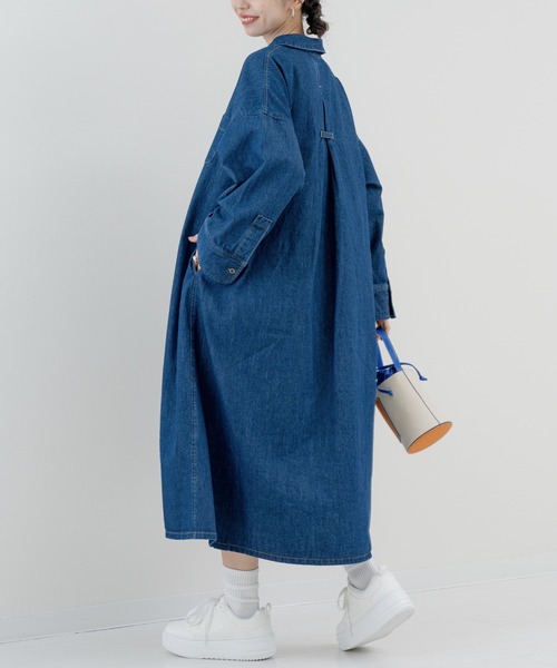 refinedworks(リファインドワークス)の「【refinedworks】爽やかな デニムロングワンピース(ワンピース・レディース・ブルー/ネイビー・FREE)」の15枚目の写真