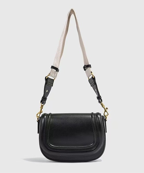 folka(フォルカ)の「1D50-KR Curve Mini Shoulder(ショルダーバッグ・レディース・ブラック・ONESIZE)」の2枚目の写真