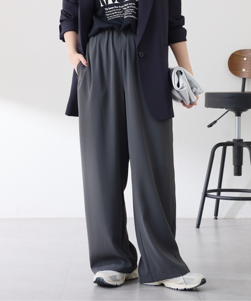 COLLAGE GALLARDAGALANTE（コラージュガリャルダガランテ）の「リラックスイージーパンツ/WEB限定（スラックス・レディース・ブラック/チャコールグレー・FREE）」の15枚目の写真