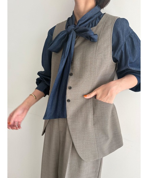 Te chichi（テチチ）の「ビッグボウタイブラウス（シャツ/ブラウス・レディース・オフホワイト/サックスブルー/ネイビー・F）」の6枚目の写真