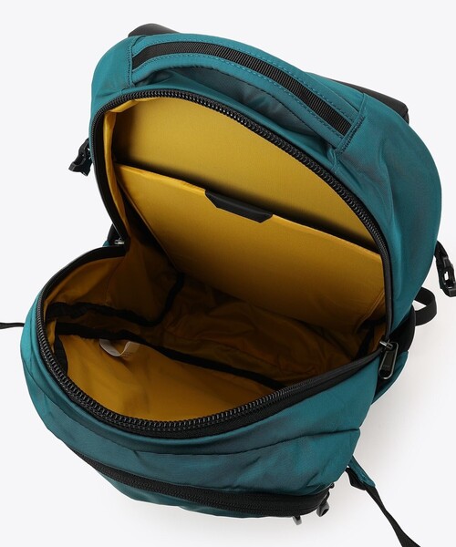 Columbia（コロンビア）の「撥水 新生活 30L リュック ／Columbia ペッパーロック30L バックパック 大容量 PC収納（15インチ対応）／コロンビア（バックパック/リュック・レディース・グレー/ブラック/ブラック×ブラック/パープル/グリーン・ONE SIZE）」の20枚目の写真