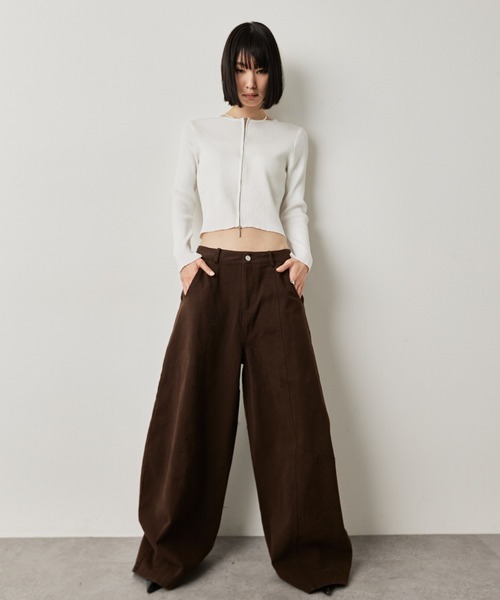 HANNE（アン）の「カーブシルエットパンツ（その他パンツ・レディース・ブラック/ブラウン・S/M）」の4枚目の写真