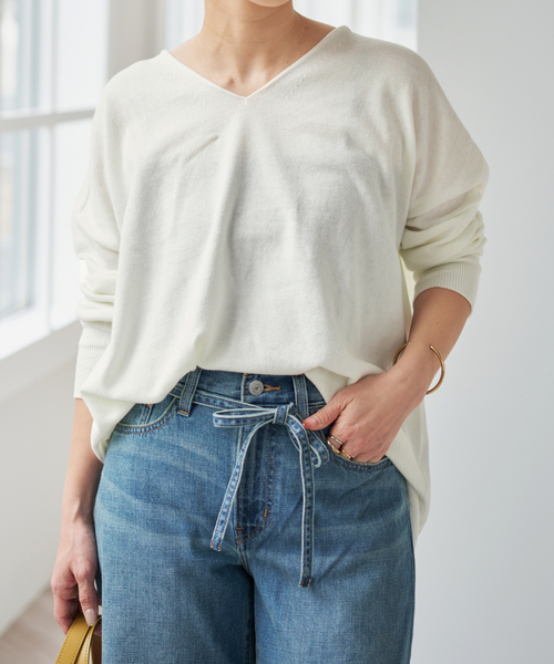 Spick & Span(スピックアンドスパン)の「《新色有り / 追加》コットンバルキーヤーンルーズVネックプルオーバー(ニット/セーター・レディース・ベージュ/グリーン/ホワイト・FREE)」の7枚目の写真
