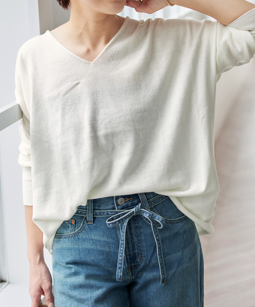 Spick & Span(スピックアンドスパン)の「《新色有り / 追加》コットンバルキーヤーンルーズVネックプルオーバー(ニット/セーター・レディース・ベージュ/グリーン/ホワイト・FREE)」の8枚目の写真