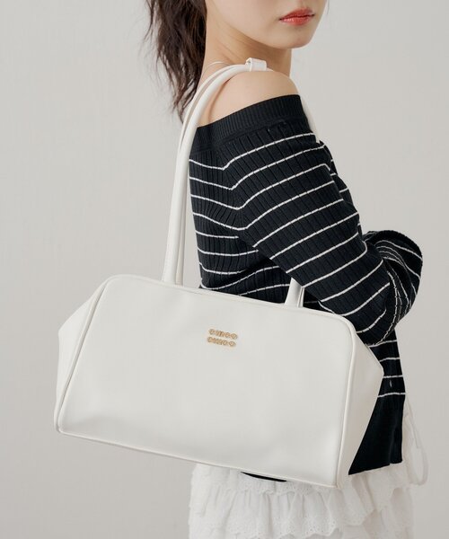 Chico(チコ)の「ロゴプレート付き横長ボストンバッグ(ボストンバッグ・レディース・ブラック/ホワイト/ベージュ系その他3/ピンク・FREE)」の2枚目の写真