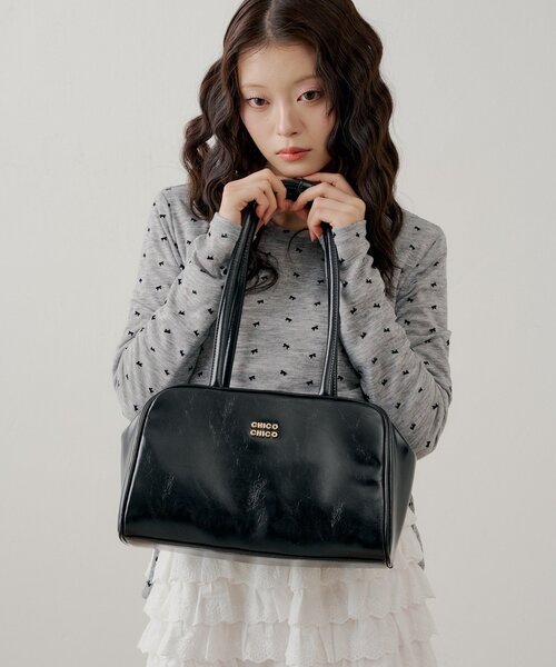 Chico(チコ)の「ロゴプレート付き横長ボストンバッグ(ボストンバッグ・レディース・ブラック/ホワイト/ベージュ系その他3/ピンク・FREE)」の10枚目の写真