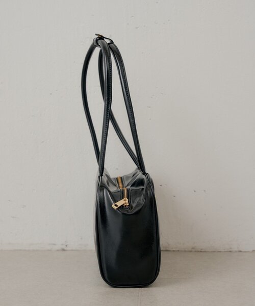 Chico(チコ)の「ロゴプレート付き横長ボストンバッグ(ボストンバッグ・レディース・ブラック/ホワイト/ベージュ系その他3/ピンク・FREE)」の15枚目の写真