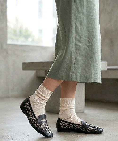 ASH(アッシュ)の「アッシュ【BALI】スタッズコインローファー フラット メッシュ 2cmヒール(ローファー・レディース・ブラック・39/38/37/36/35)」の12枚目の写真