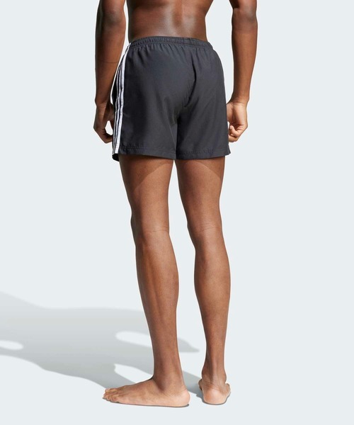 adidas（アディダス）の「アディカラー スリーストライプス 5インチ スイムショーツ / アディダス adidas（水着・メンズ・ブラック/ゴールド・LARGE/MEDIUM/X-LARGE）」の11枚目の写真