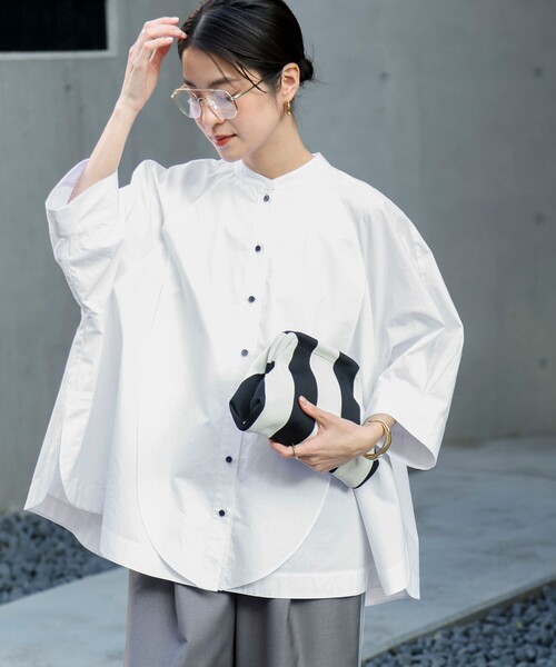 MAQWEL(マクウェル)の「【MAQWEL/マクウェル】ウォッシャブルバンドカラーラグランシャツ(シャツ/ブラウス・レディース・ブラック/サックスブルー/オフホワイト・FREE)」の2枚目の写真