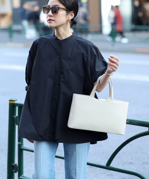 MAQWEL(マクウェル)の「【MAQWEL/マクウェル】ウォッシャブルバンドカラーラグランシャツ(シャツ/ブラウス・レディース・ブラック/サックスブルー/オフホワイト・FREE)」の3枚目の写真