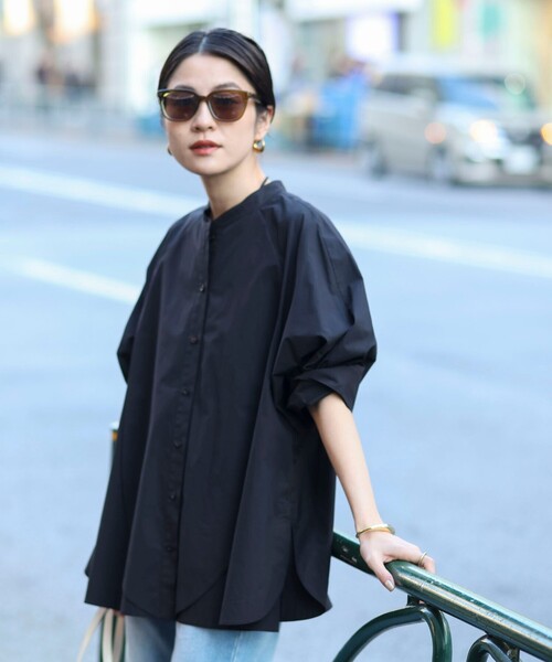 MAQWEL(マクウェル)の「【MAQWEL/マクウェル】ウォッシャブルバンドカラーラグランシャツ(シャツ/ブラウス・レディース・ブラック/サックスブルー/オフホワイト・FREE)」の5枚目の写真