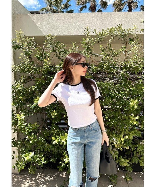 LUDICRUM(ルーディクルム)の「LD Embroidery pile Tshirt(Tシャツ/カットソー・レディース・ホワイト×ブラック/ブラック×ホワイト/ブルー系・FREE)」の4枚目の写真