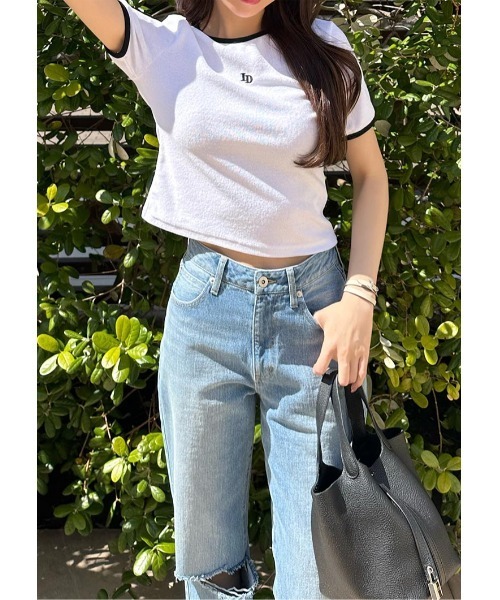 LUDICRUM(ルーディクルム)の「LD Embroidery pile Tshirt(Tシャツ/カットソー・レディース・ホワイト×ブラック/ブラック×ホワイト/ブルー系・FREE)」の5枚目の写真