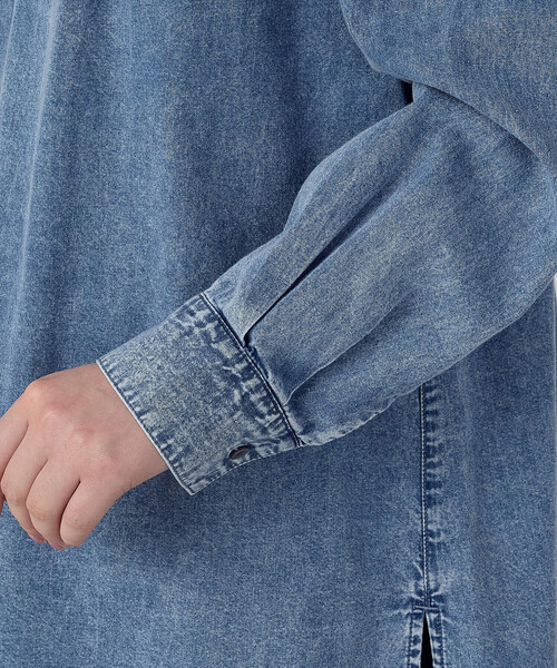COMME CA ISM(コムサイズム)の「ビッグダンガリーシャツ(シャツ/ブラウス・レディース・グレー系その他/ブルー系その他・FREE)」の9枚目の写真