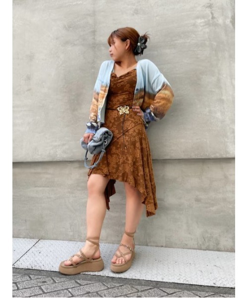 Desigual(デシグアル)の「フローラルジャカードカウルネックミディドレス(ワンピース・レディース・ブラウン・XL/M/XS/S/L)」の3枚目の写真