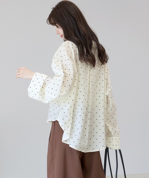 Aletta vita(アレッタビータ)の「ドットプリントスキッパー前開きシャツ(シャツ/ブラウス・レディース・アイボリー/ベージュ・M)」の4枚目の写真