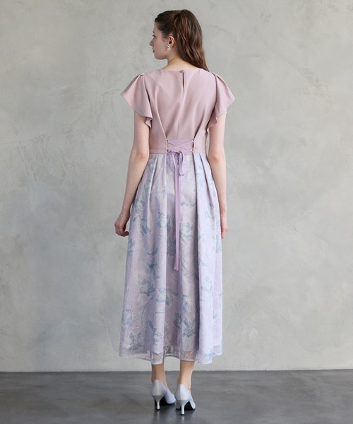 AIMER(エメ)の「ジョーゼットプリントモール刺繍フレアパーティードレス 結婚式 お呼ばれ ドレス 20代 30代(ドレス・レディース・イエロー/ラベンダー/ブルーグレー・MEDIUM)」の11枚目の写真