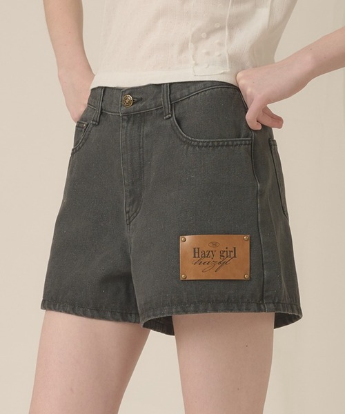 hazyl(ヘイジル)の「hazy patch short pants / ヘイジーパッチショートパンツ(その他パンツ・レディース・ブラック/ベージュ・MEDIUM/SMALL)」の2枚目の写真