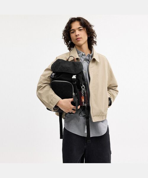 COACH（コーチ）の「ローガン バックパック・シグネチャー ナイロン・チャーム（バックパック/リュック・メンズ・ブラック系その他・ONE）」の3枚目の写真