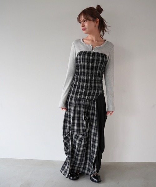 SANSeLF（サンセルフ）の「【SANSeLF】2WAYシャーリングチェックワンピース saw26s047（ワンピース・レディース・ブラック・FREE）」の3枚目の写真