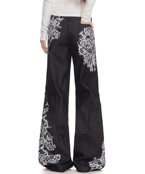 LAC-VERT(ラック・ヴェール)の「レースプリントワイドデニムパンツ(デニムパンツ・レディース・ブラック・LARGE/MEDIUM)」の8枚目の写真