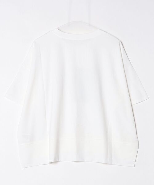 BRODIAEA(ブローディア)の「BRODIAEA スクエアデザインオーバーサイズ半袖カットソー(Tシャツ/カットソー・レディース・オフホワイト/ブラック・40)」の20枚目の写真