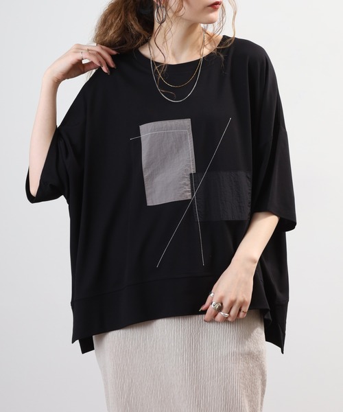 BRODIAEA(ブローディア)の「BRODIAEA スクエアデザインオーバーサイズ半袖カットソー(Tシャツ/カットソー・レディース・オフホワイト/ブラック・40)」の2枚目の写真