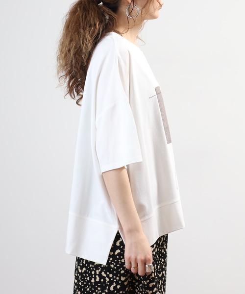 BRODIAEA(ブローディア)の「BRODIAEA スクエアデザインオーバーサイズ半袖カットソー(Tシャツ/カットソー・レディース・オフホワイト/ブラック・40)」の13枚目の写真
