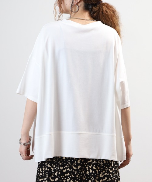 BRODIAEA(ブローディア)の「BRODIAEA スクエアデザインオーバーサイズ半袖カットソー(Tシャツ/カットソー・レディース・オフホワイト/ブラック・40)」の14枚目の写真
