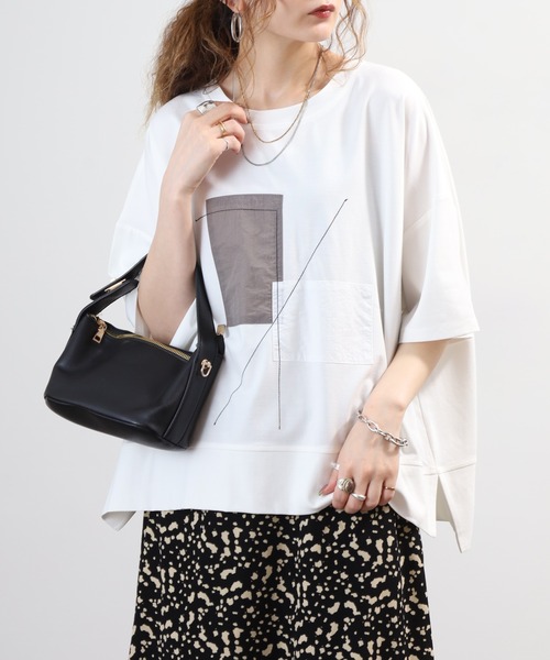 BRODIAEA(ブローディア)の「BRODIAEA スクエアデザインオーバーサイズ半袖カットソー(Tシャツ/カットソー・レディース・オフホワイト/ブラック・40)」の21枚目の写真