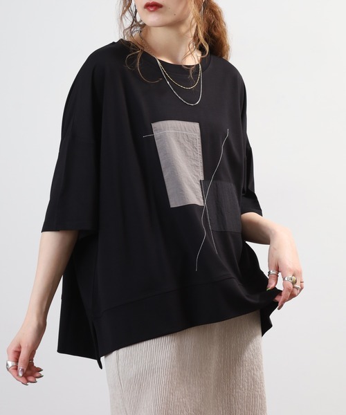 BRODIAEA(ブローディア)の「BRODIAEA スクエアデザインオーバーサイズ半袖カットソー(Tシャツ/カットソー・レディース・オフホワイト/ブラック・40)」の8枚目の写真
