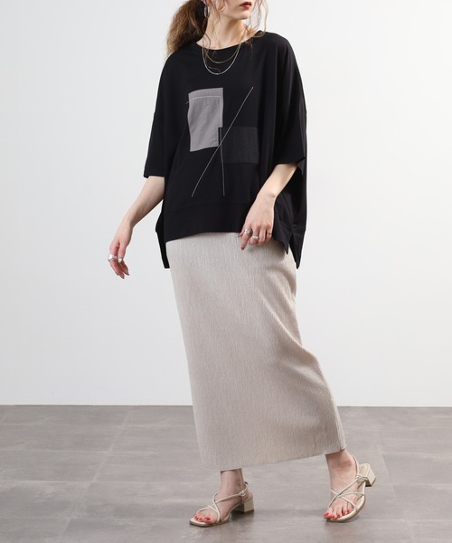 BRODIAEA(ブローディア)の「BRODIAEA スクエアデザインオーバーサイズ半袖カットソー(Tシャツ/カットソー・レディース・オフホワイト/ブラック・40)」の11枚目の写真