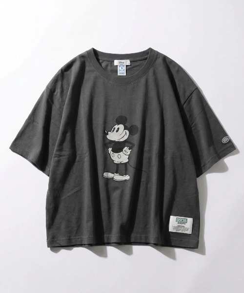 Disney（ディズニー）の「2026SS Disney×DISCUS/ディズニー×ディスカス コラボ ミッキー プリント半袖Tシャツ （M：ショート丈 L：レギュラー丈）（Tシャツ/カットソー・レディース・ブラック系その他/ホワイト系その他2/ブラック系その他3/アイボリー/ブラック系その他2/ホワイト系その他/ホワイト系その他3/スミクロ・M/L）」の6枚目の写真