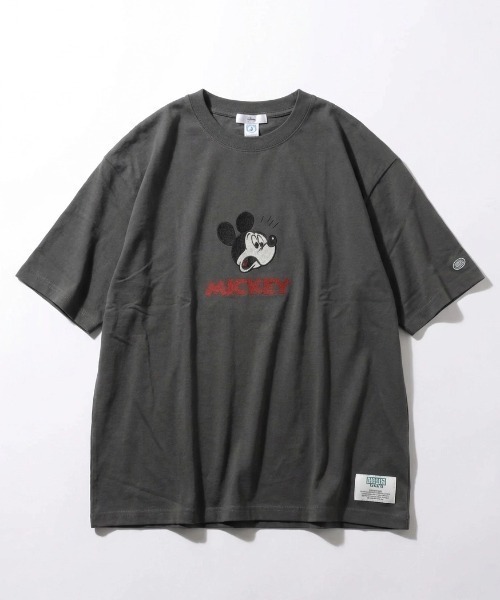 Disney（ディズニー）の「2026SS Disney×DISCUS/ディズニー×ディスカス コラボ ミッキー プリント半袖Tシャツ （M：ショート丈 L：レギュラー丈）（Tシャツ/カットソー・レディース・ブラック系その他/ホワイト系その他2/ブラック系その他3/アイボリー/ブラック系その他2/ホワイト系その他/ホワイト系その他3/スミクロ・M/L）」の8枚目の写真