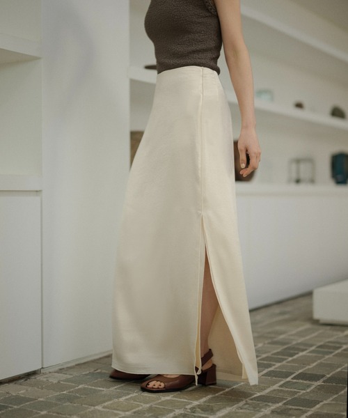 LAULEN(ローレン)の「deep side slit satin long skirt /サイドスリットサテンロングスカート(スカート・レディース・ブラウン/アイボリー/ブラック・FREE)」の10枚目の写真