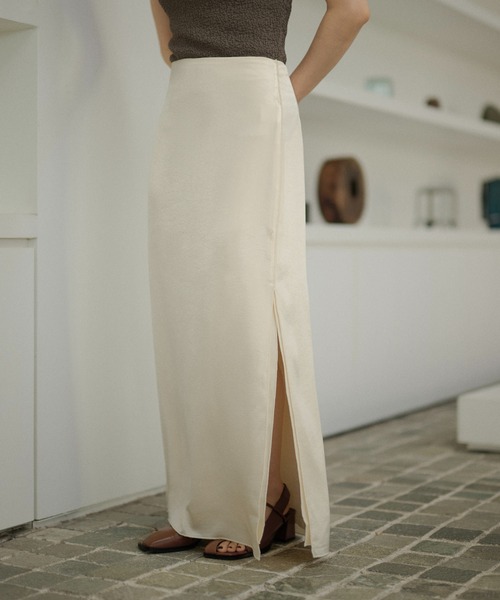LAULEN(ローレン)の「deep side slit satin long skirt /サイドスリットサテンロングスカート(スカート・レディース・ブラウン/アイボリー/ブラック・FREE)」の11枚目の写真
