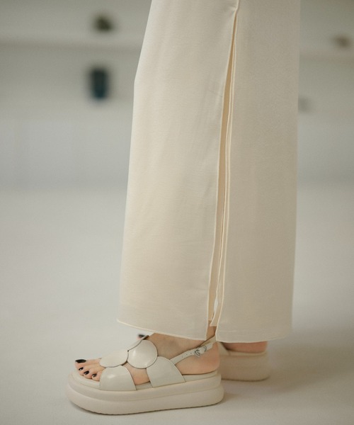 LAULEN(ローレン)の「deep side slit satin long skirt /サイドスリットサテンロングスカート(スカート・レディース・ブラウン/アイボリー/ブラック・FREE)」の15枚目の写真