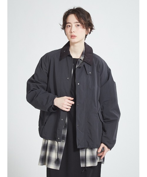Barbour(バブアー)の「【Barbour】transport nylon casual jacket(ナイロンジャケット・メンズ・ライトベージュ/ブラック・38/40/36)」の1枚目の写真
