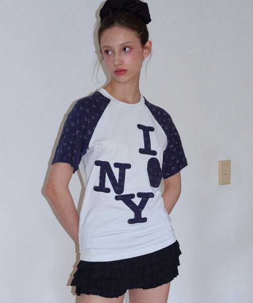 ROGIN N ROSIE(ロギンエンロージー)の「NY Flower Point Ragian T-Shirt Navy(Tシャツ/カットソー・レディース・その他・SMALL/MEDIUM)」の1枚目の写真