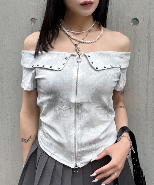 lilful(リルフル)の「【26年春夏新作】スタッズポイント オフショルダー ダブルジップトップス(Tシャツ/カットソー・レディース・グレー/ブラック/ホワイト・F)」の1枚目の写真