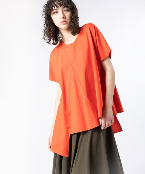 OSMOSIS(オズモーシス)の「アシンメトリーフレアープルオーバー(Tシャツ/カットソー・レディース・ブラック/ホワイト/ネイビー/オレンジ・ONE SIZE)」の17枚目の写真