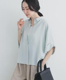 【新品】CLASKA HAU ノーカラーギャザーブラウス+プリーツバッグ ノーカラーバックギャザーブラウス（シャツ/ブラウス）｜URBAN